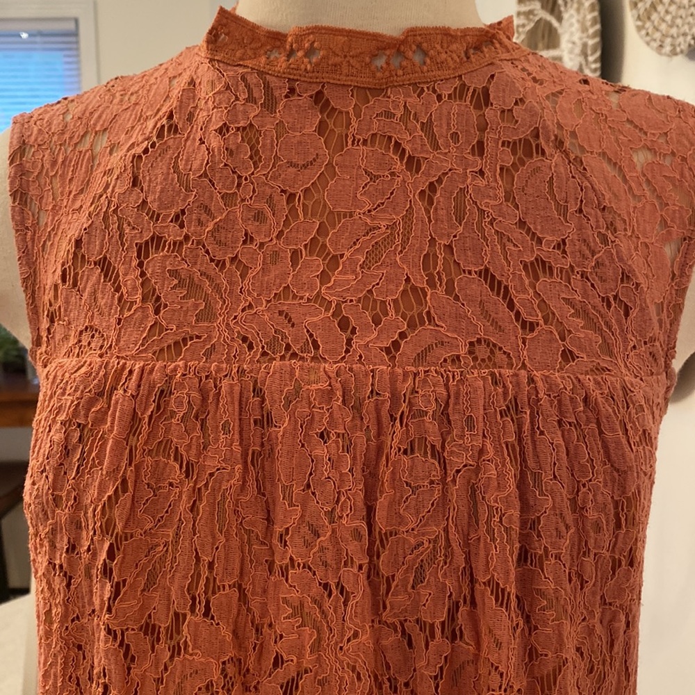 Sophie Rue Peach/Rust Lace Tank - Picture 7 of 8